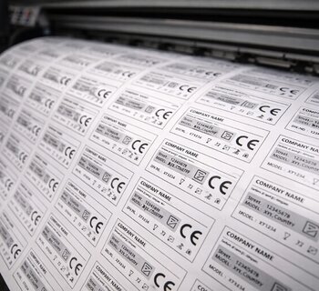 Tisk štítků na výrobky v souladu s legislativou EU
